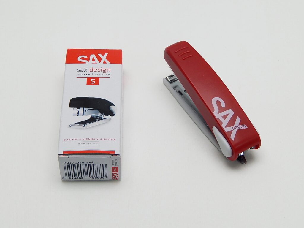 Sešívačka SAX design 219 červená